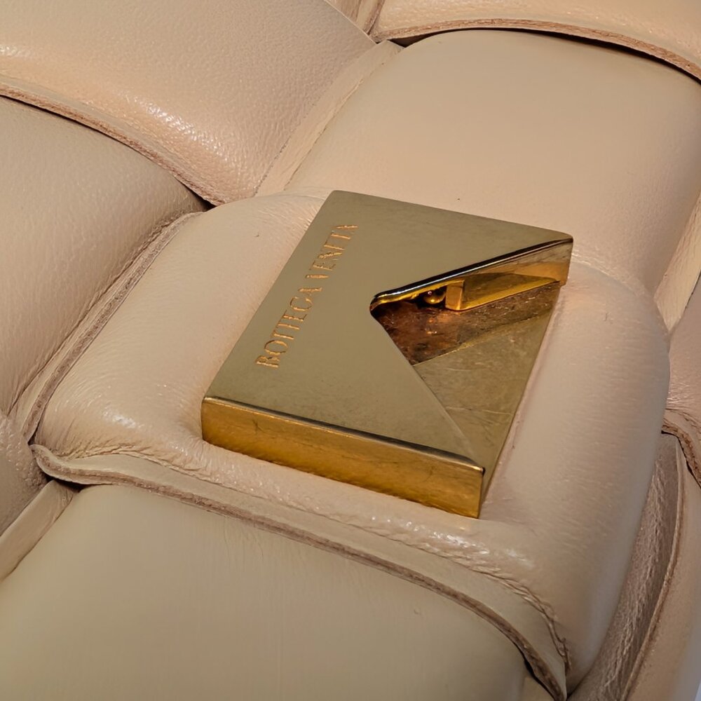 Bottega Veneta Cream Lambskin “The Chain” Cassette Shoulder Bag - Picture 11 of 15